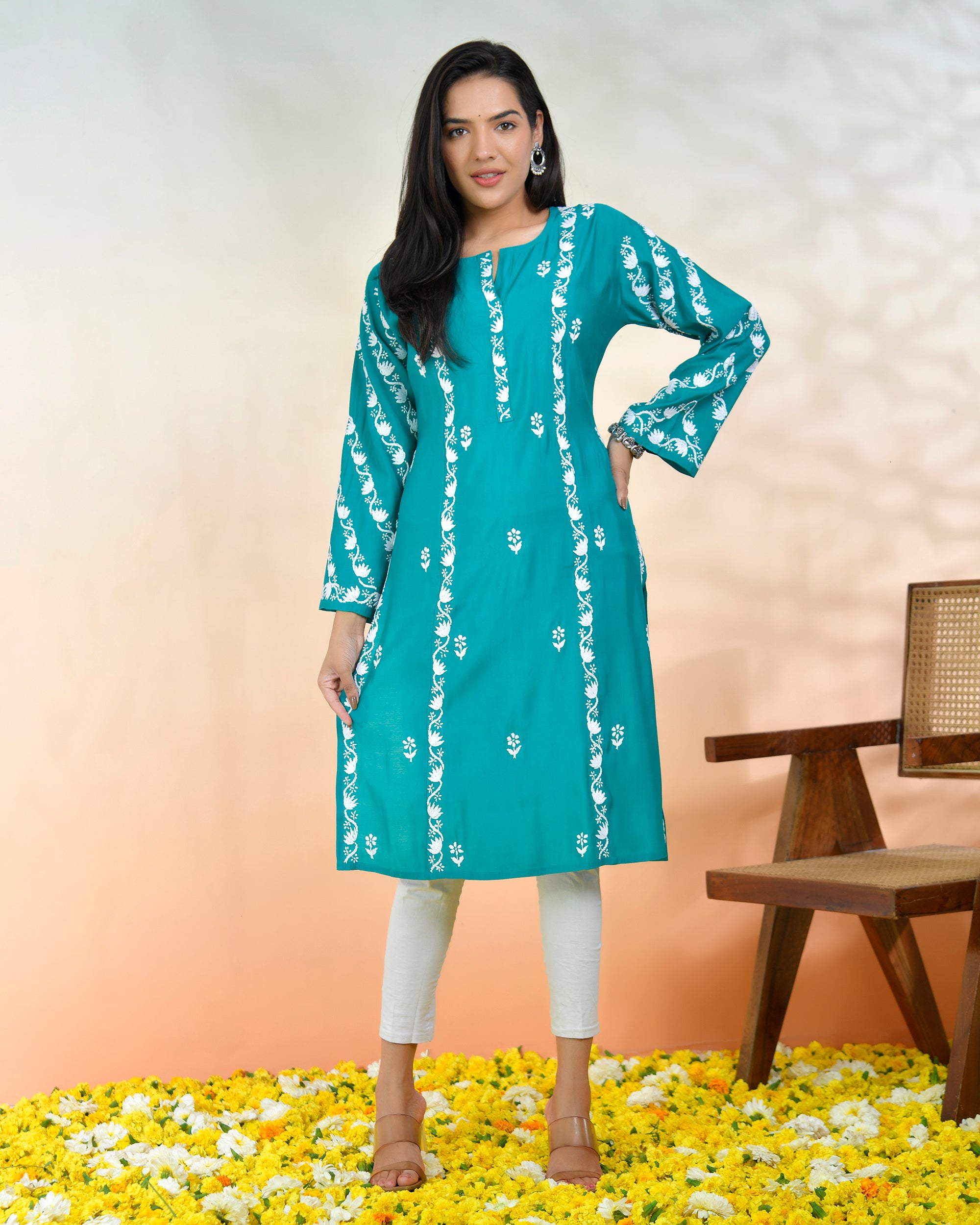 Chikankari Long Kurta In Muslin - Turkish Green