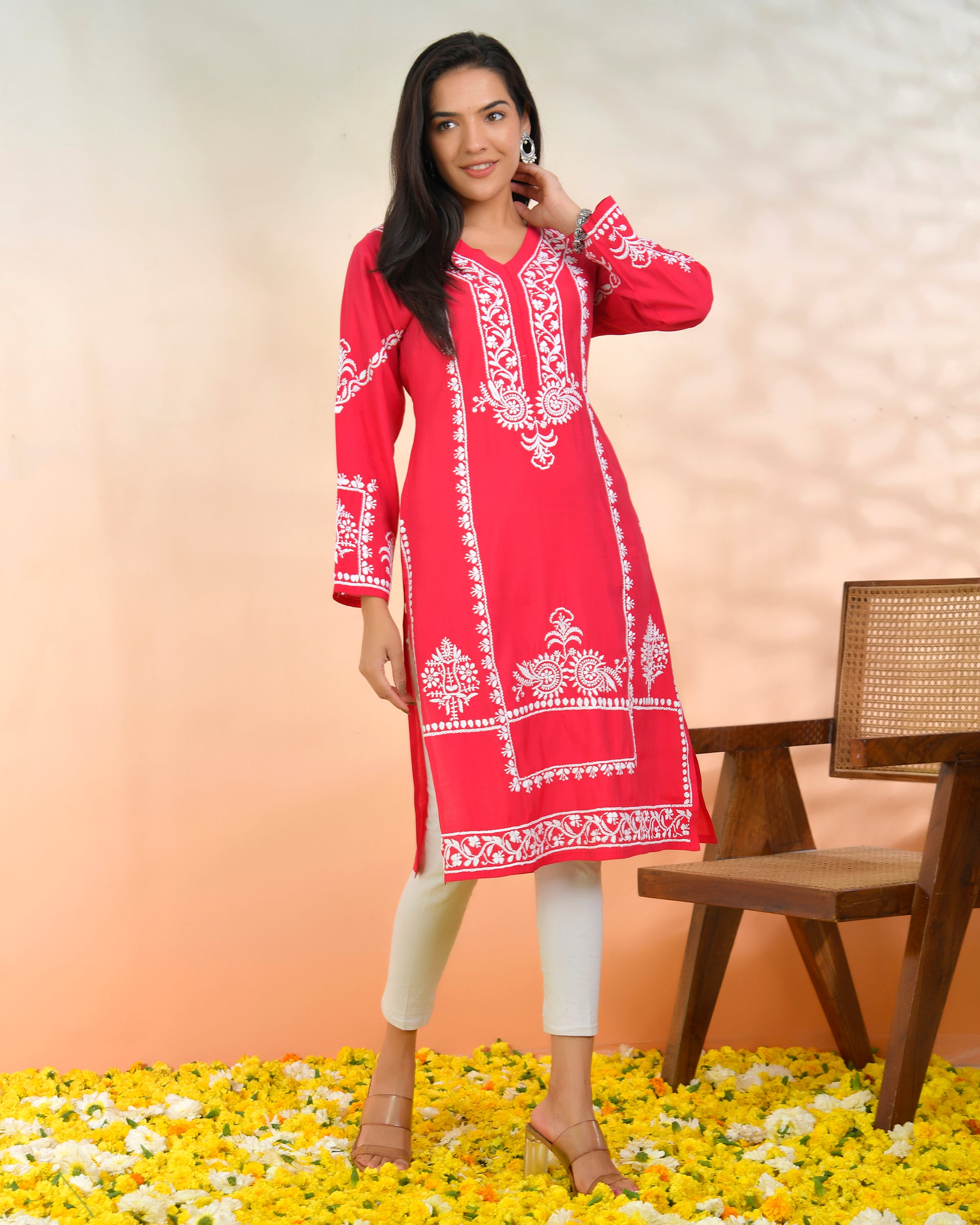 Chikankari Long Kurta In Muslin - Pink