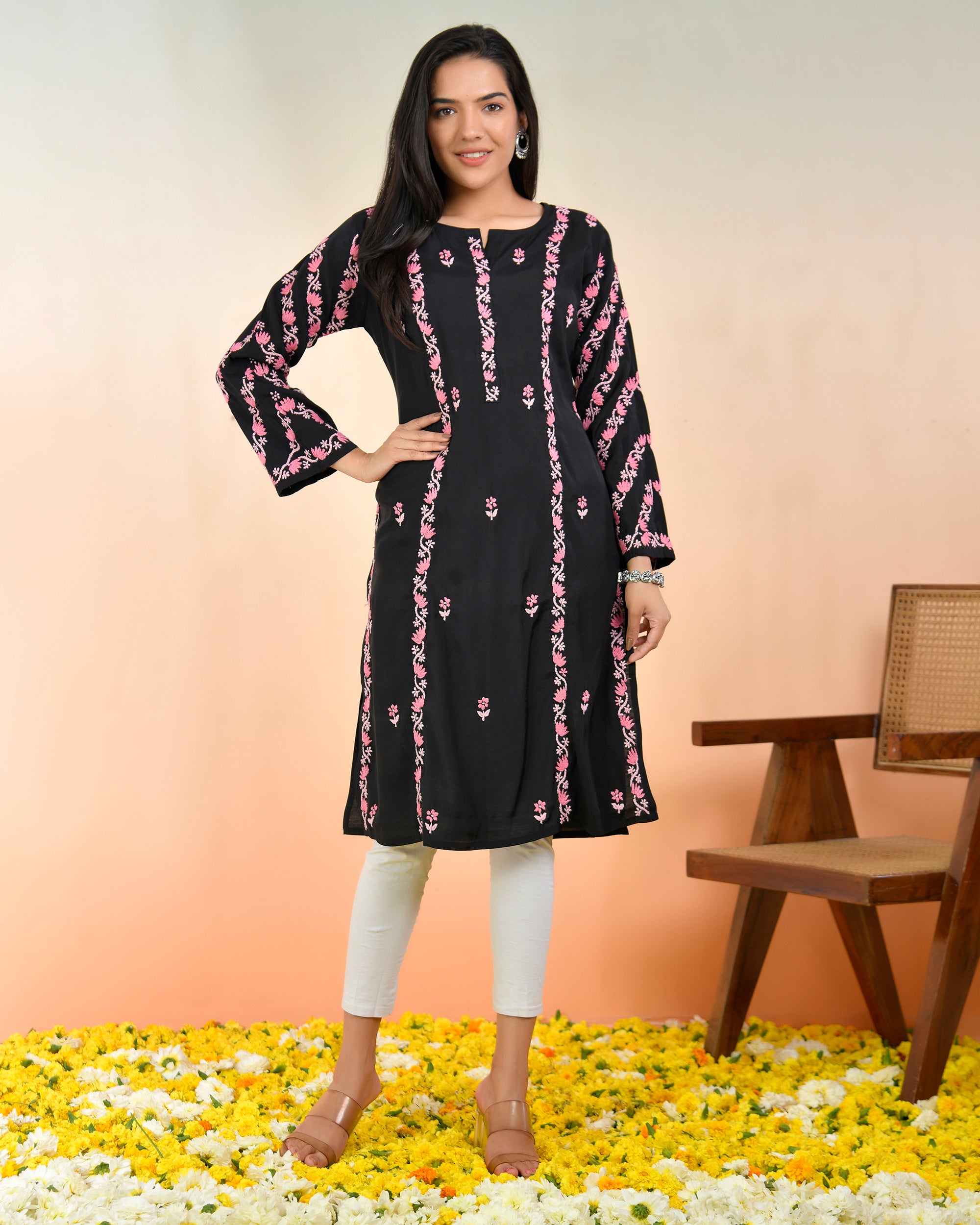 Chikankari Long Kurta In Muslin - Black