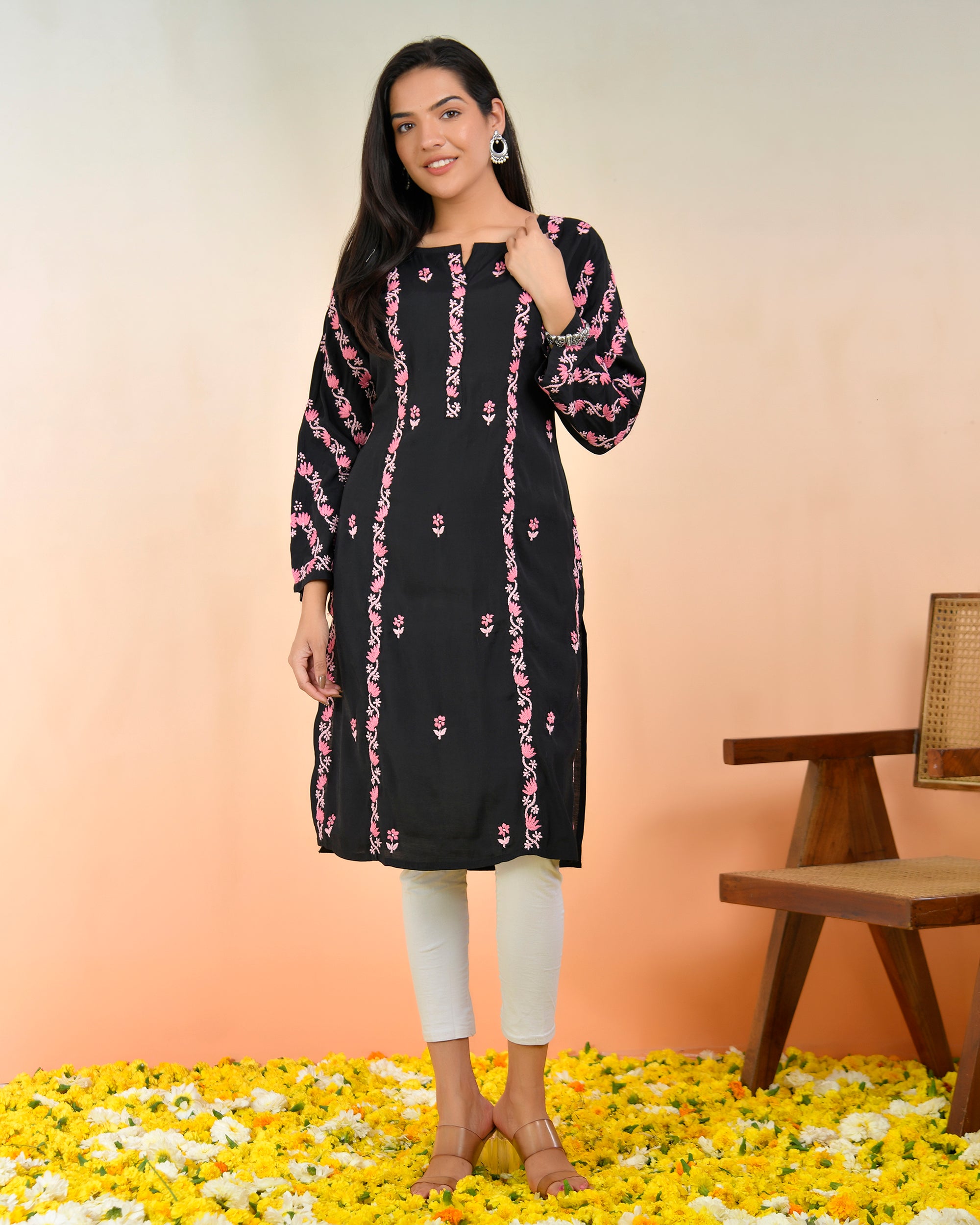 Chikankari Long Kurta In Muslin - Black