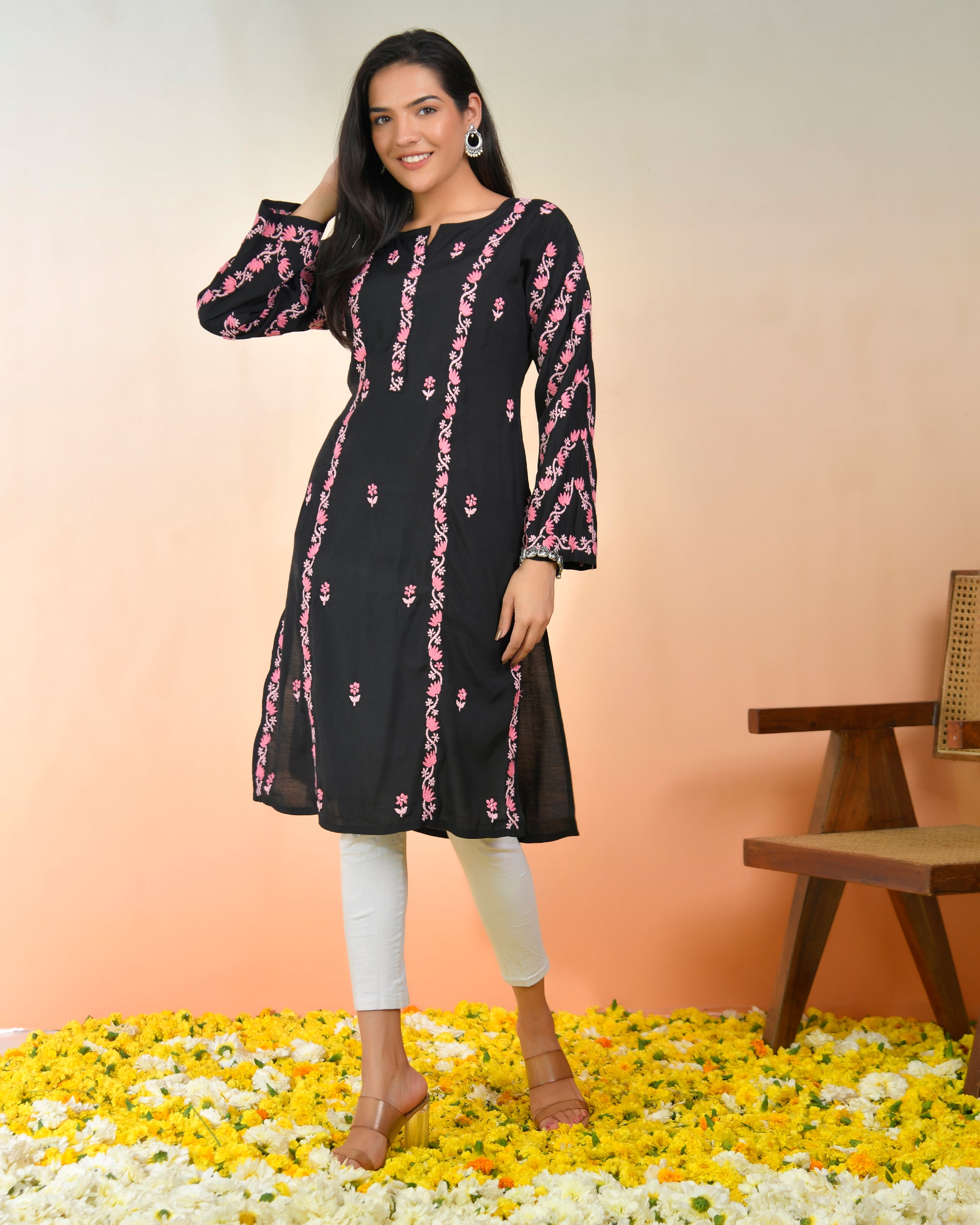 Chikankari Long Kurta In Muslin - Black