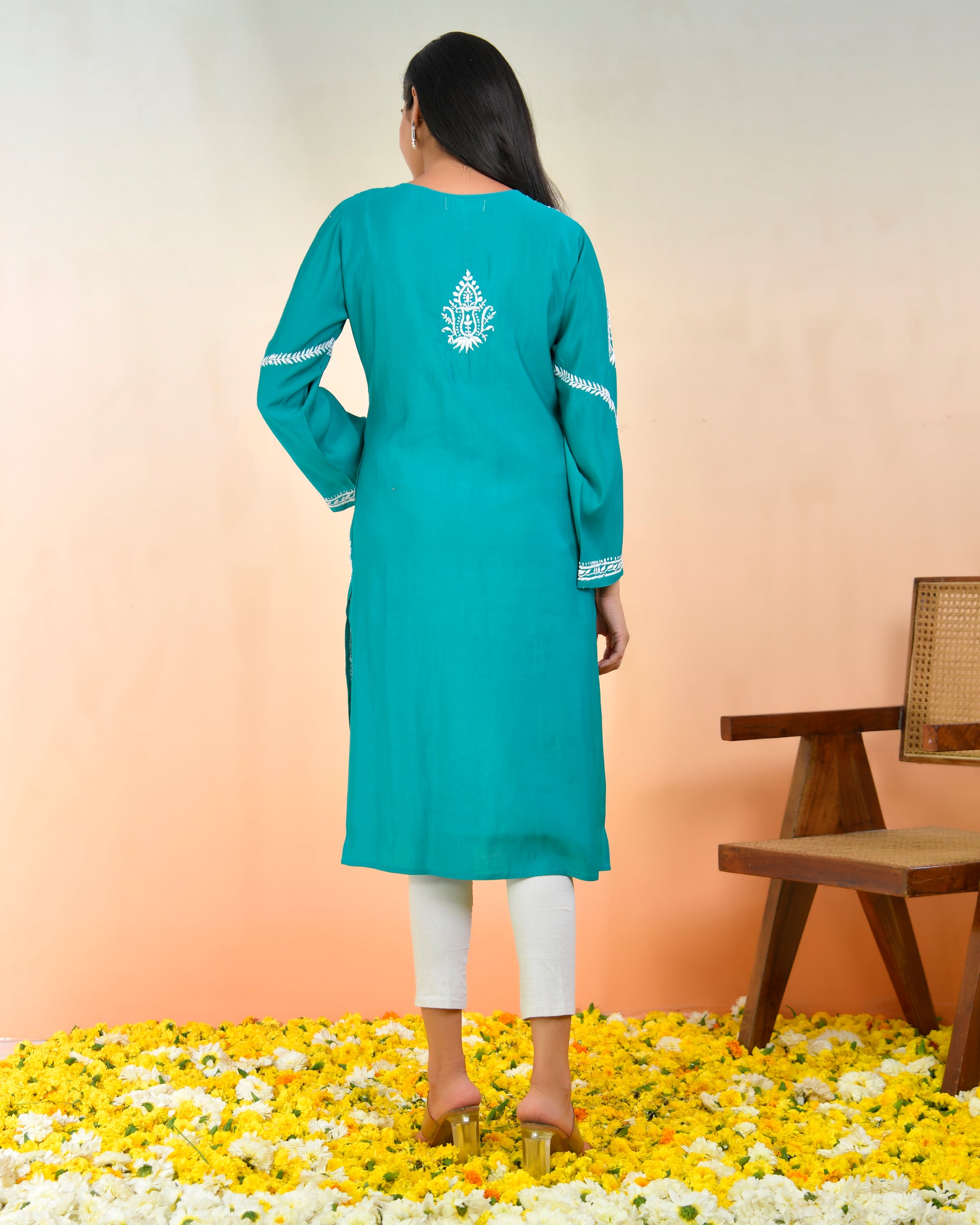 Chikankari Long Kurta In Muslin - Turkish Green