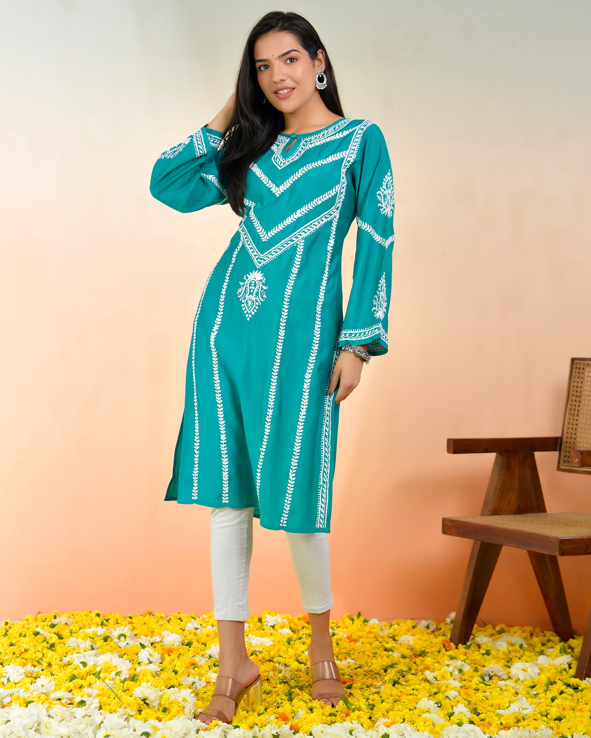 Chikankari Long Kurta In Muslin - Turkish Green