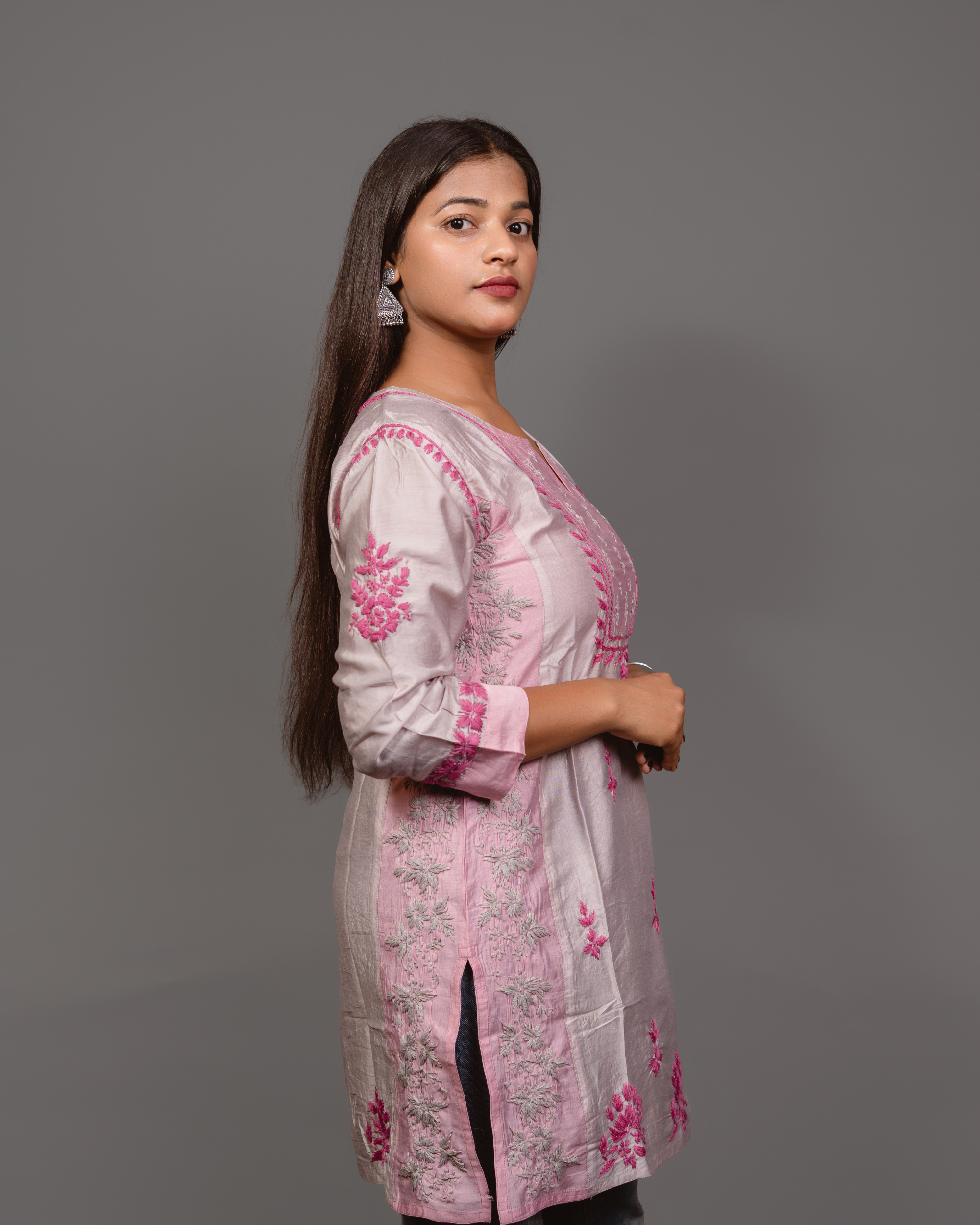 Chikankari kurta in Chanderi Silk - Grey With pink