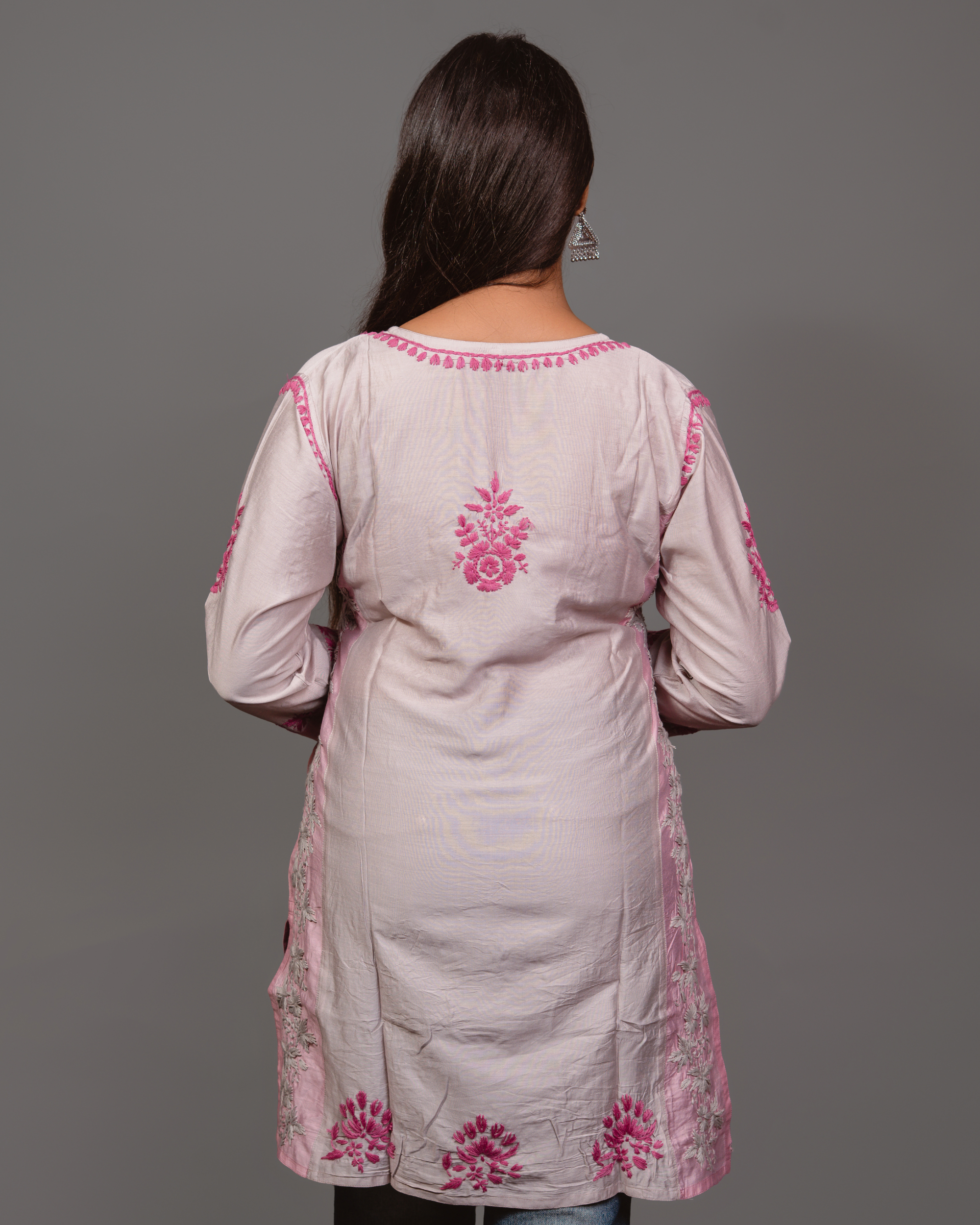 Chikankari kurta in Chanderi Silk - Grey With pink