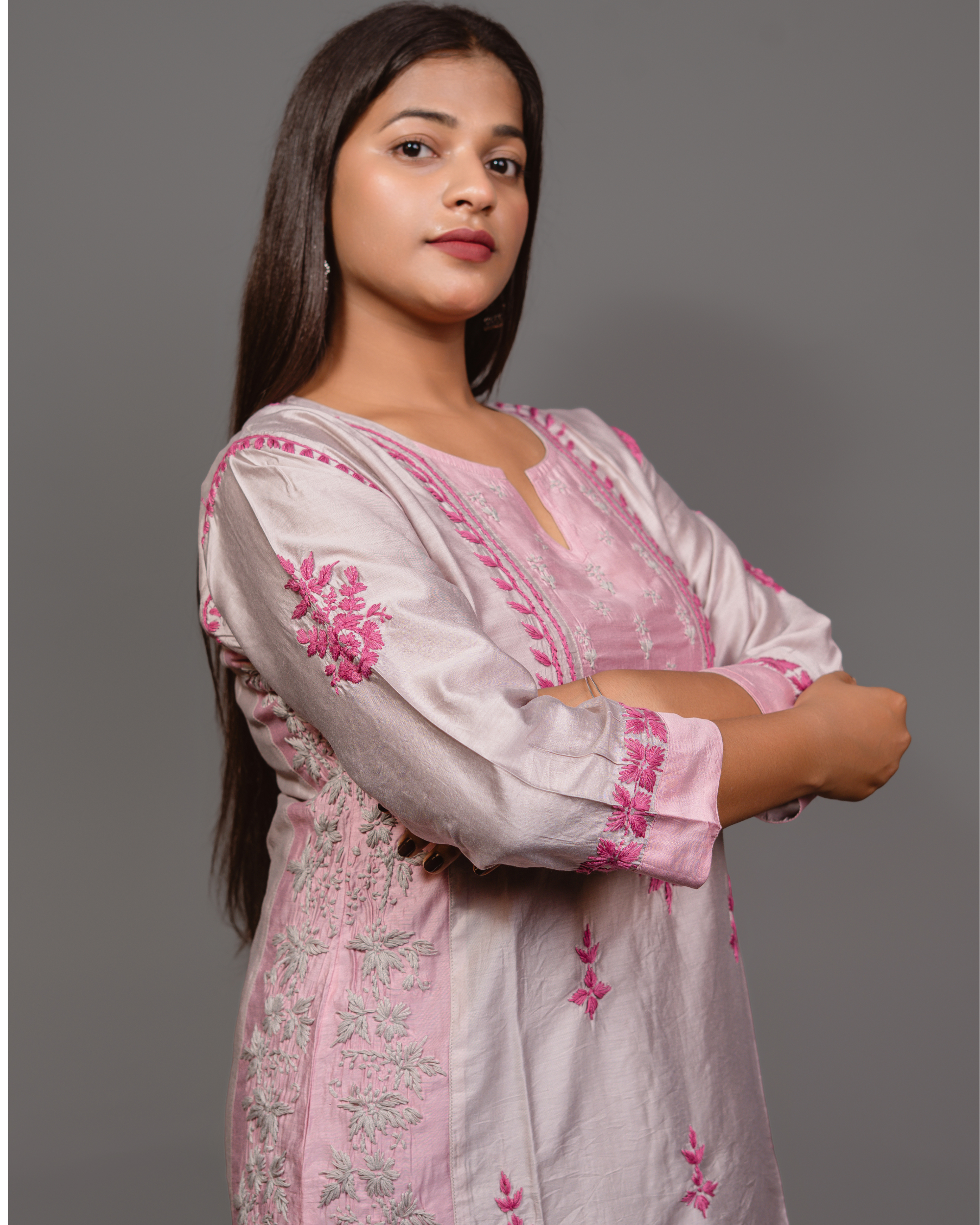 Chikankari kurta in Chanderi Silk - Grey With pink