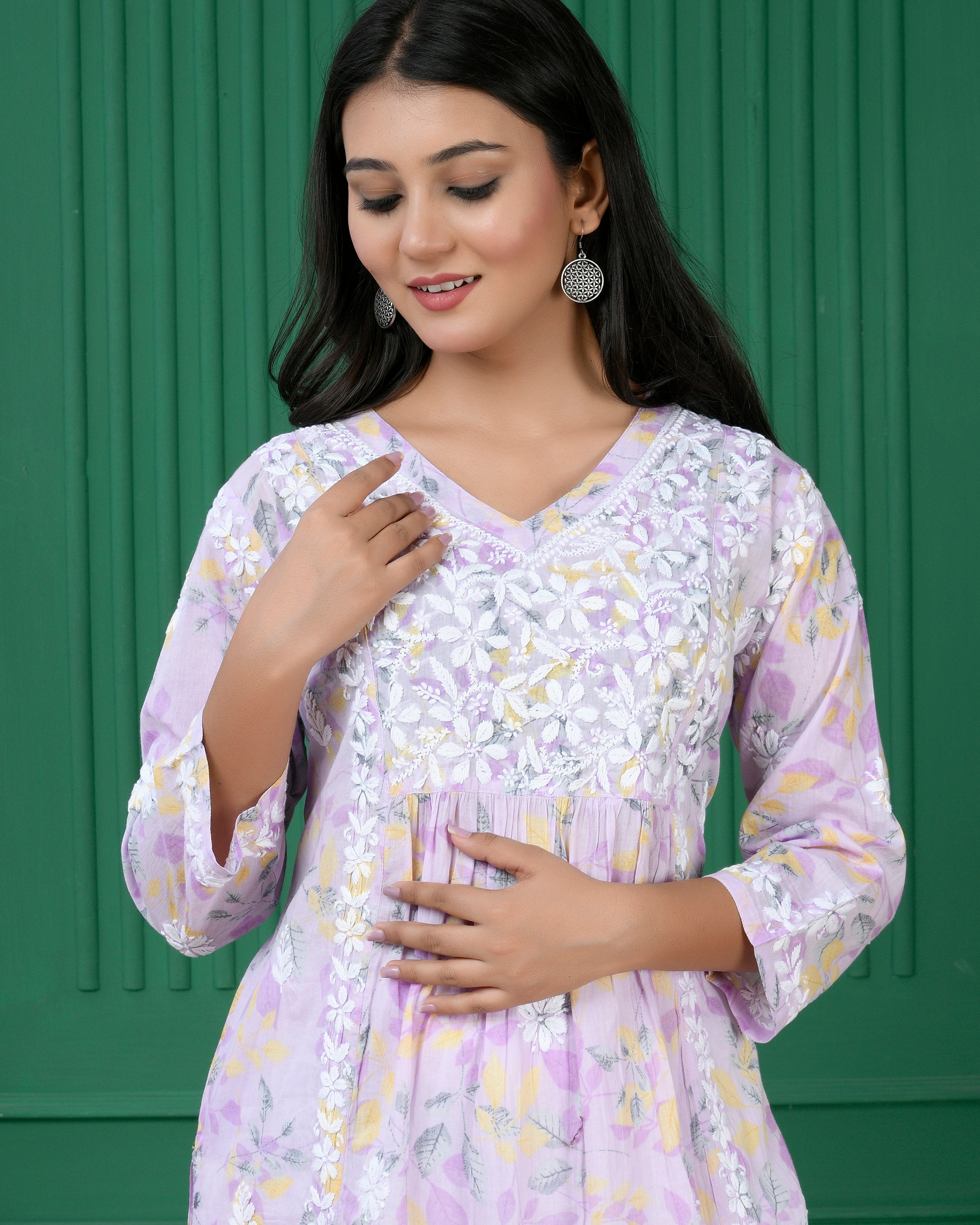 Mul Printed Hand Embroidery Chikankari Kurta- Lilac