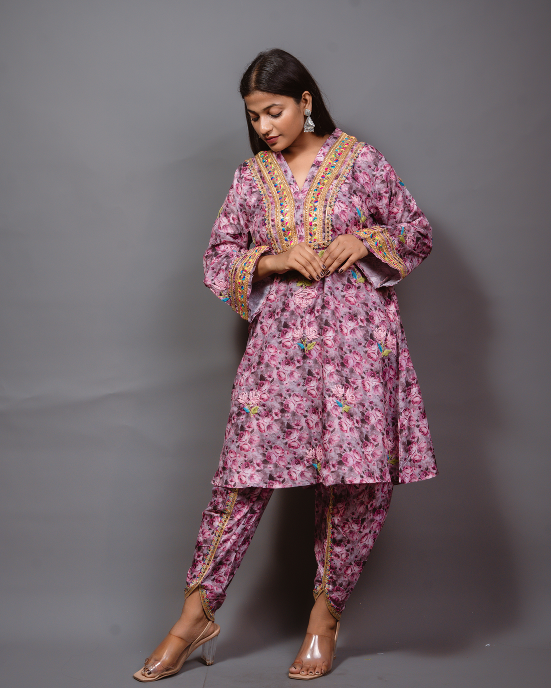 Chikankari Kurta Set In Muslin Silk - Pink