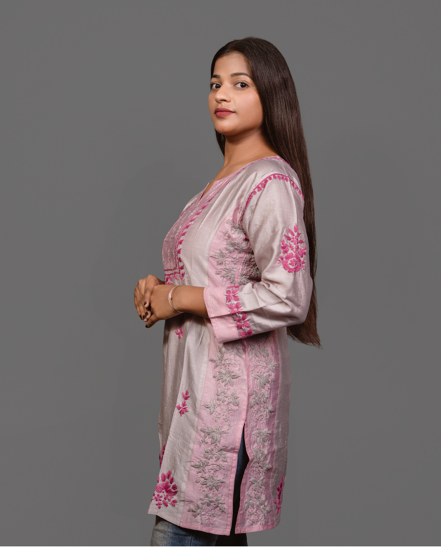 Chikankari kurta in Chanderi Silk - Grey With pink