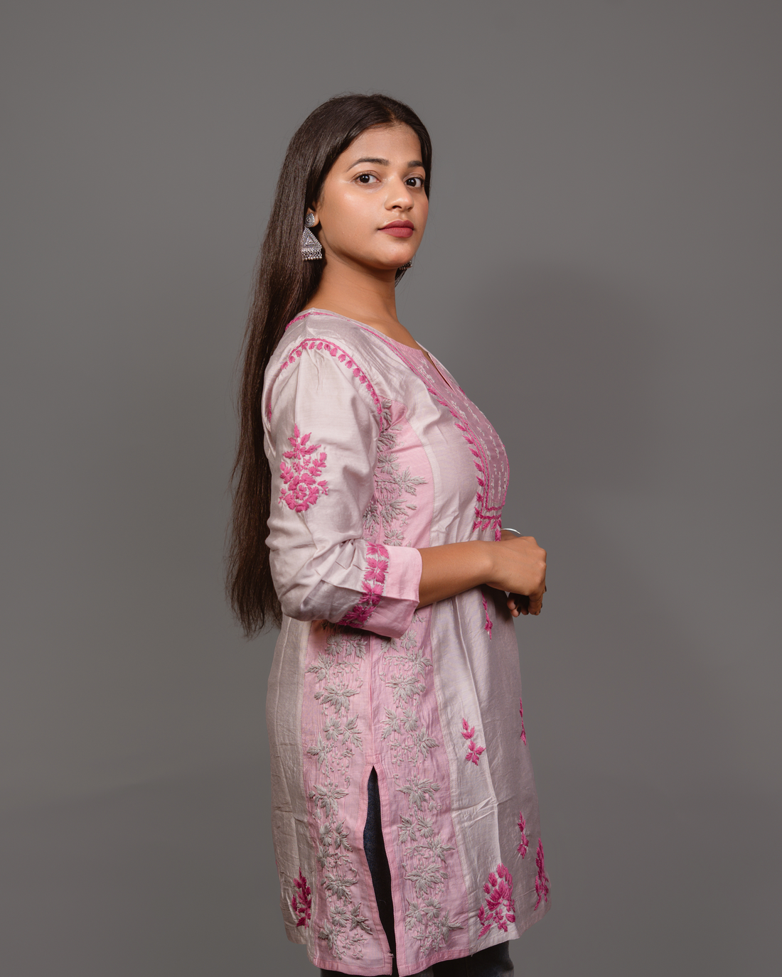 Chikankari kurta in Chanderi Silk - Grey With pink