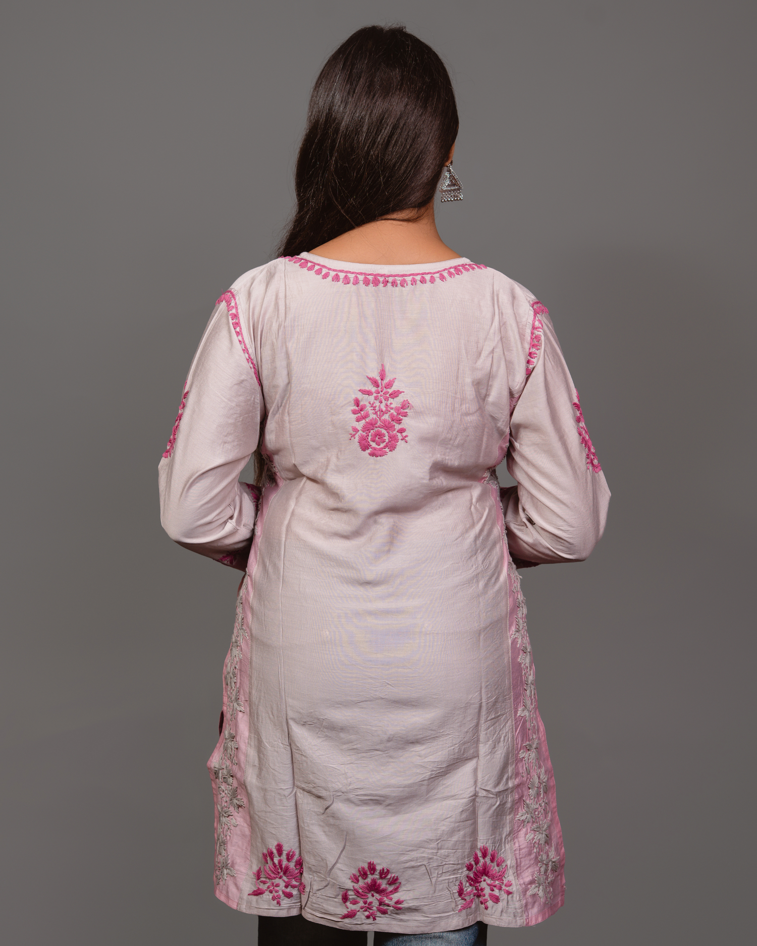 Chikankari kurta in Chanderi Silk - Grey With pink